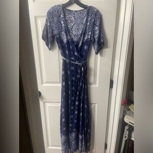 Boutique Tied Maxi Dress, Blue & White Floral Print. Size M